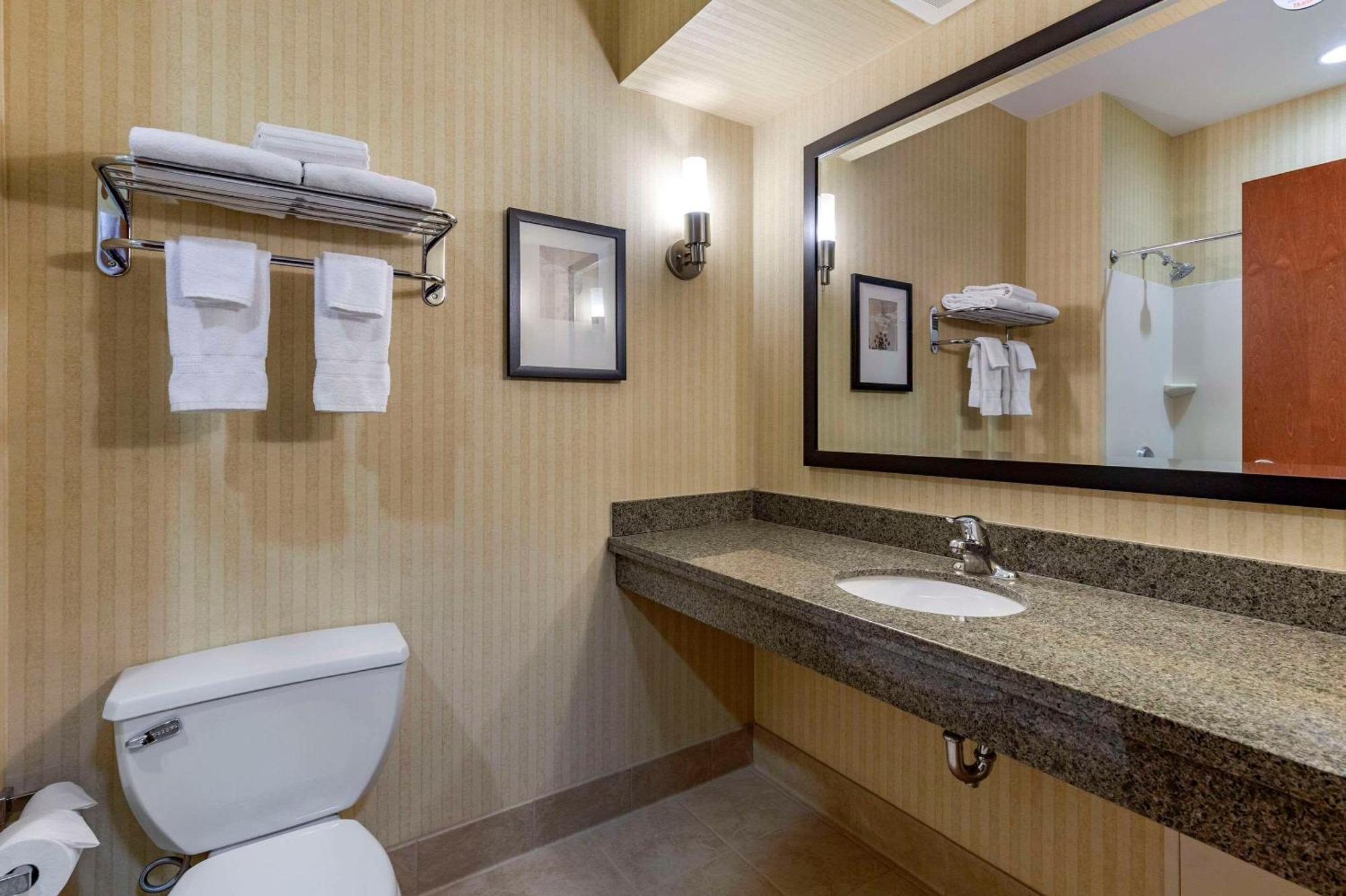 Comfort Inn & Suites Gateway To Glacier National Park Shelby Εξωτερικό φωτογραφία