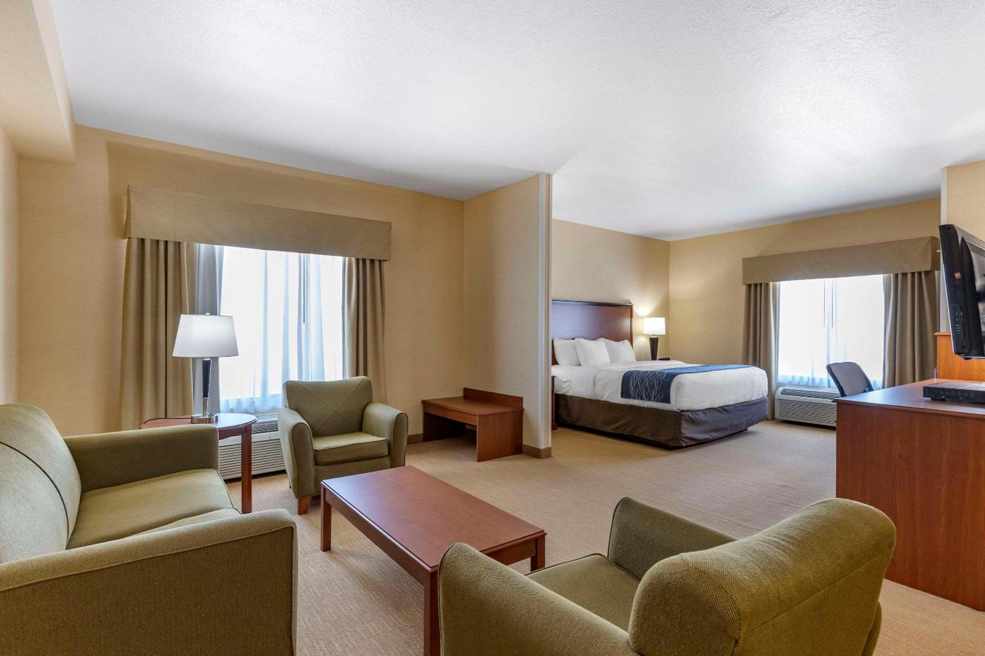 Comfort Inn & Suites Gateway To Glacier National Park Shelby Εξωτερικό φωτογραφία