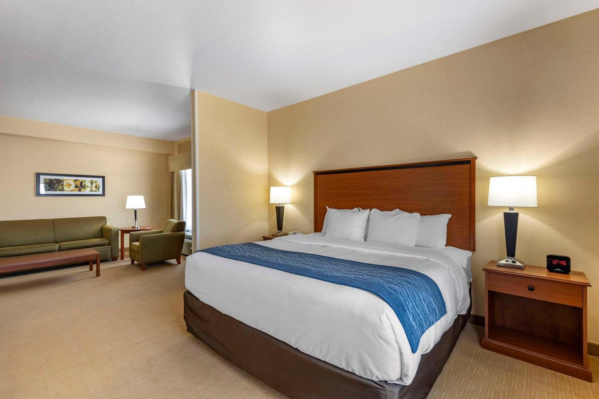 Comfort Inn & Suites Gateway To Glacier National Park Shelby Εξωτερικό φωτογραφία
