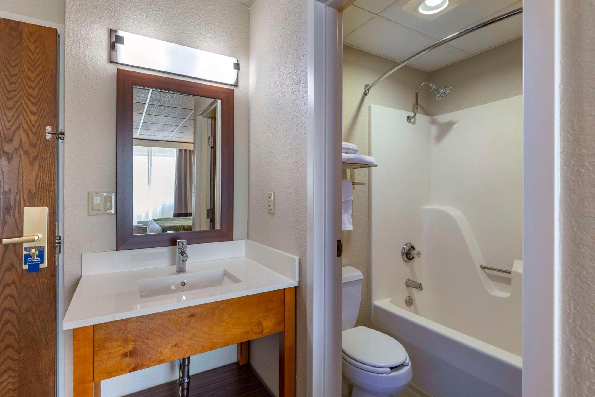 Comfort Inn & Suites Gateway To Glacier National Park Shelby Εξωτερικό φωτογραφία