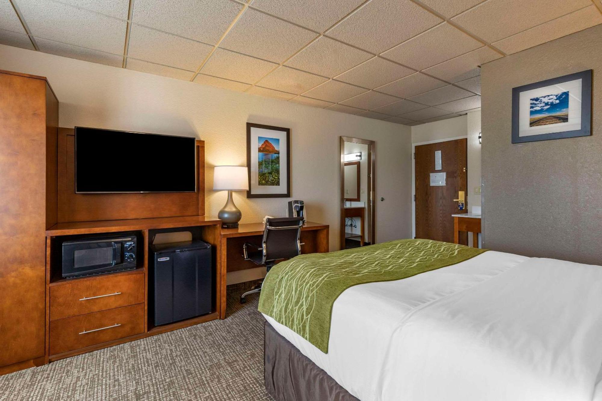 Comfort Inn & Suites Gateway To Glacier National Park Shelby Εξωτερικό φωτογραφία